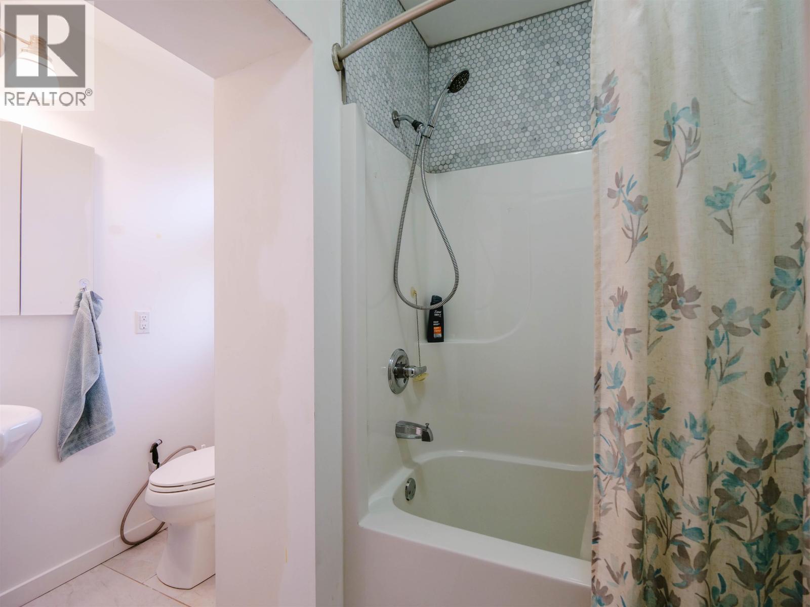 694 WALKEM STREET, Quesnel