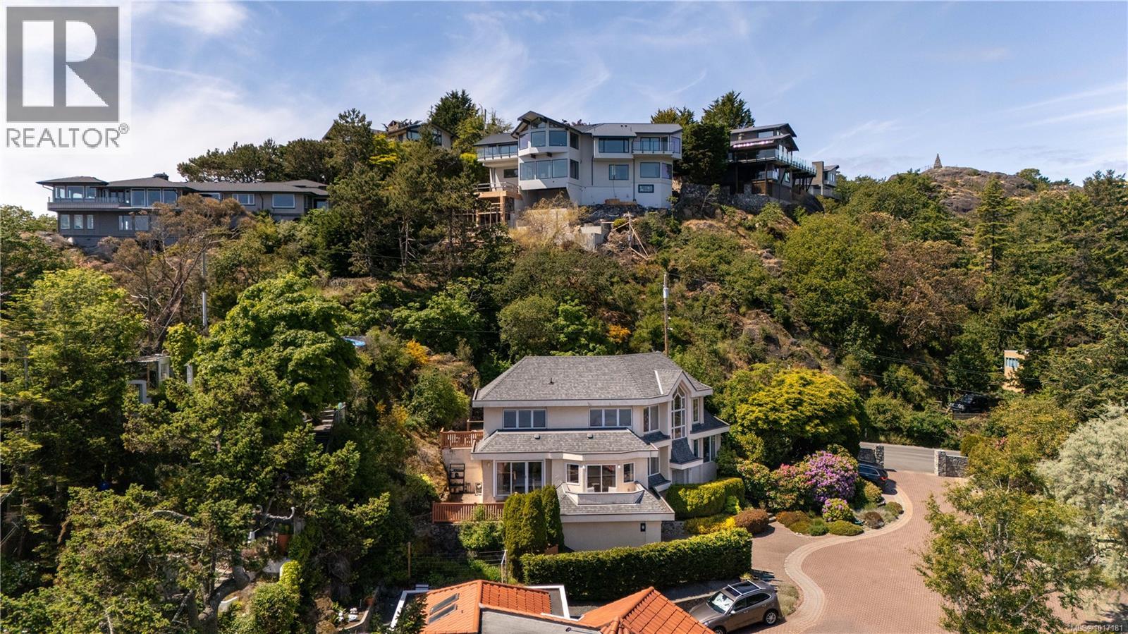 335 King George Terrace, Oak Bay