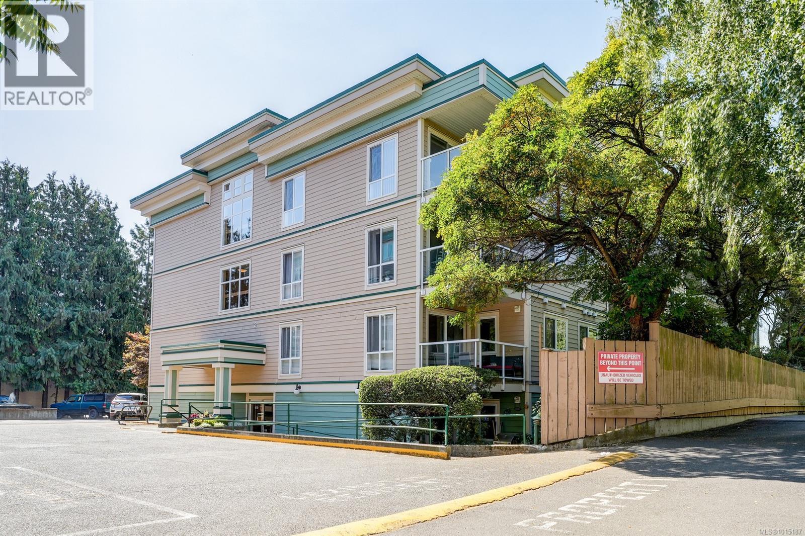 308 649 Bay Street, Victoria