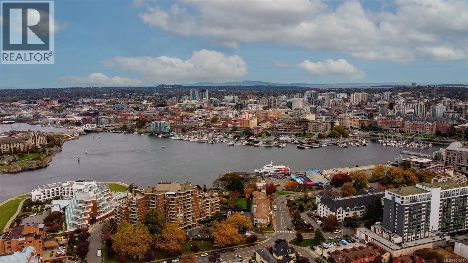 308 649 Bay Street, Victoria