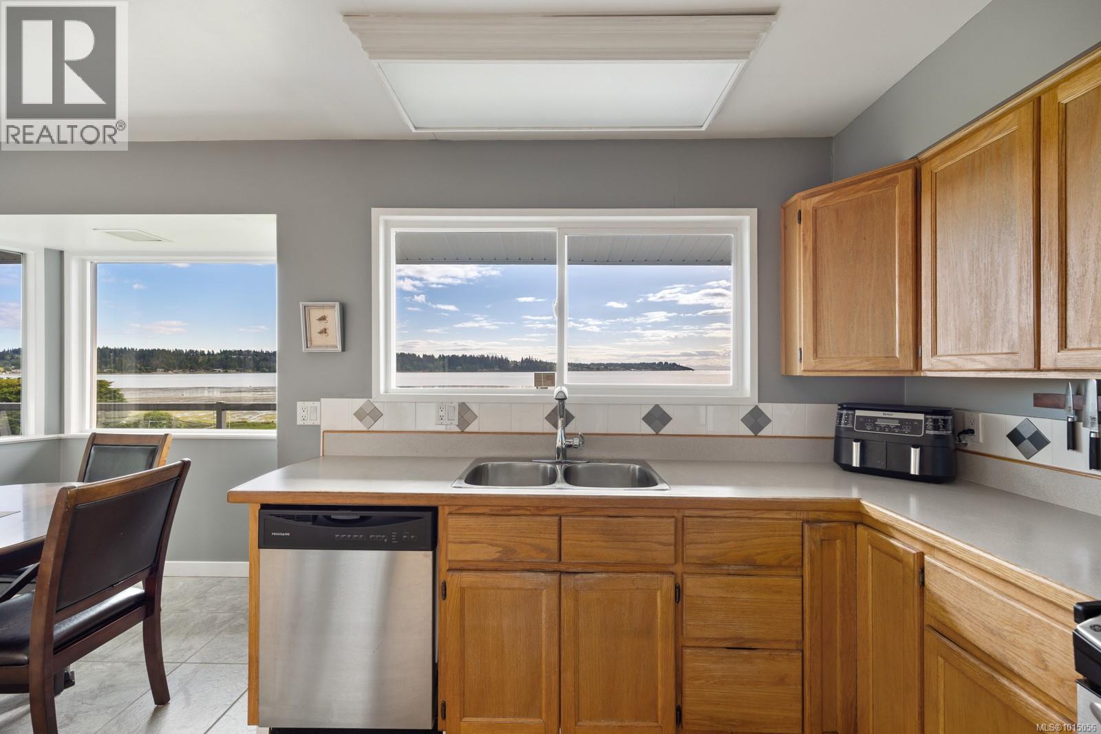 3440 Sandpiper Dr, Courtenay