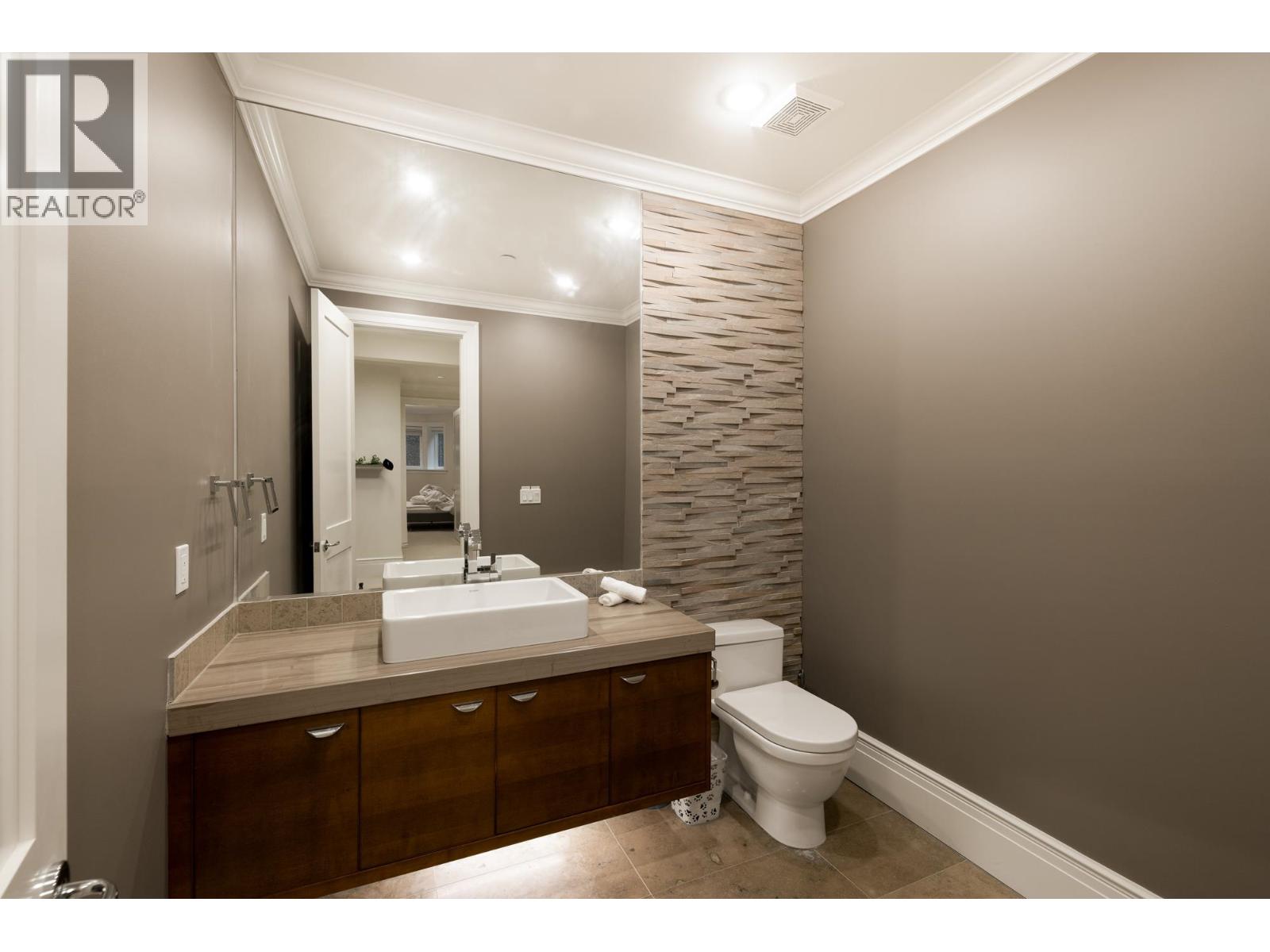 920 PYRFORD ROAD, West Vancouver