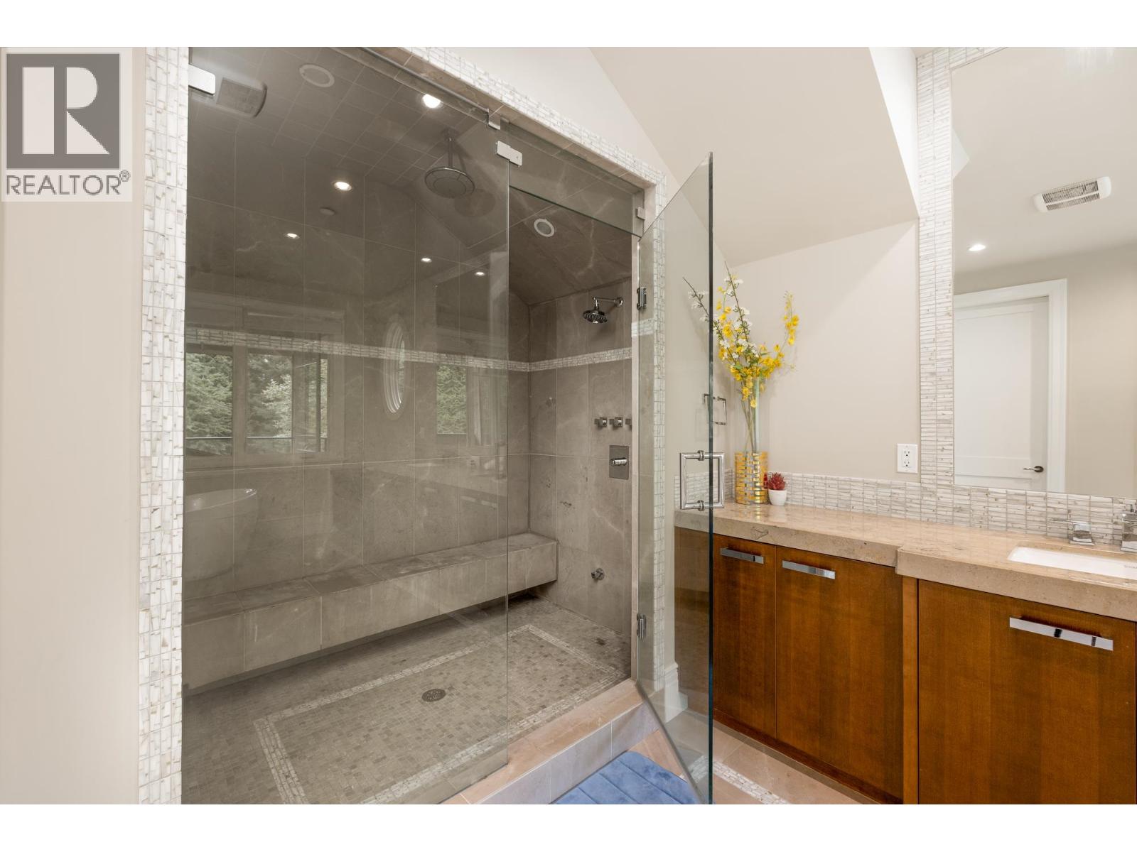 920 PYRFORD ROAD, West Vancouver