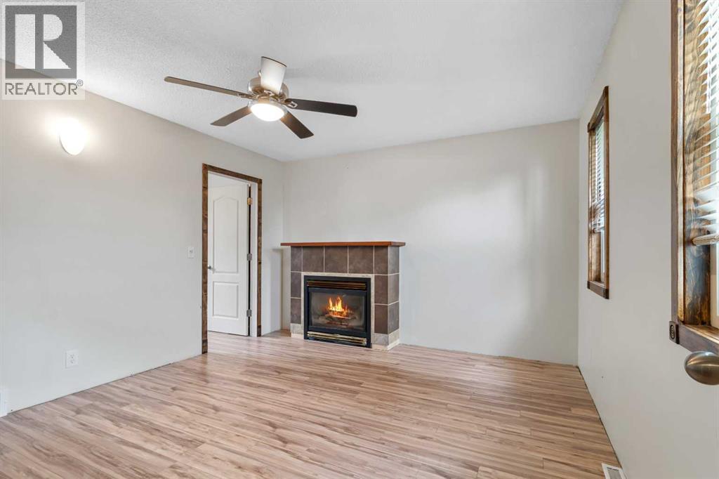 1827 23 Avenue, Delburne