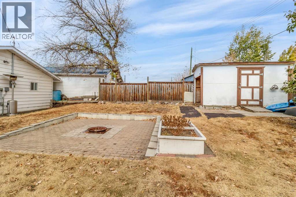 1827 23 Avenue, Delburne