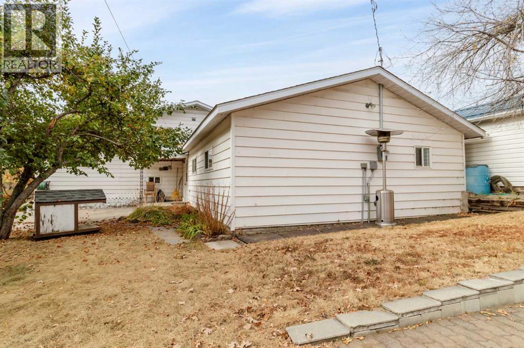 1827 23 Avenue, Delburne