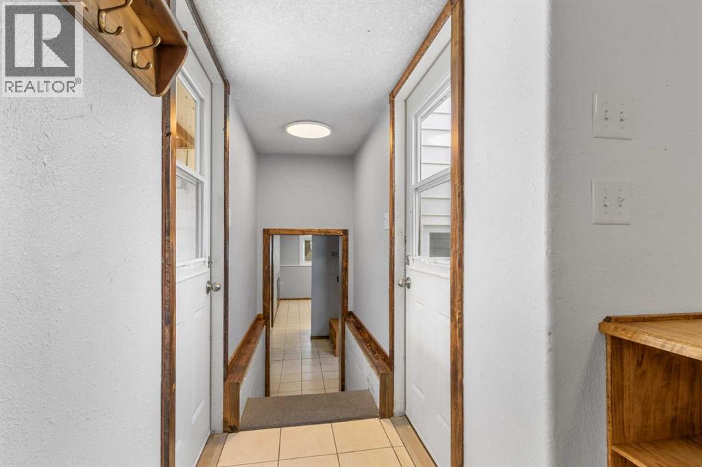 1827 23 Avenue, Delburne