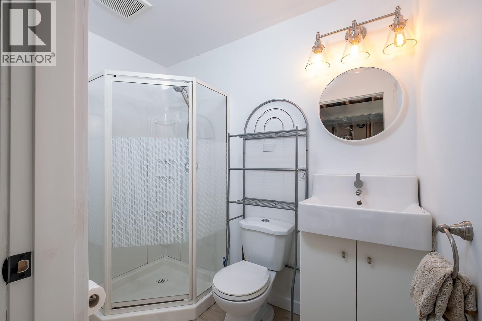 1858 Princess Avenue, Rossland