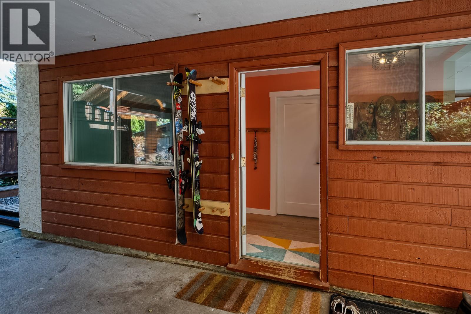 1858 Princess Avenue, Rossland