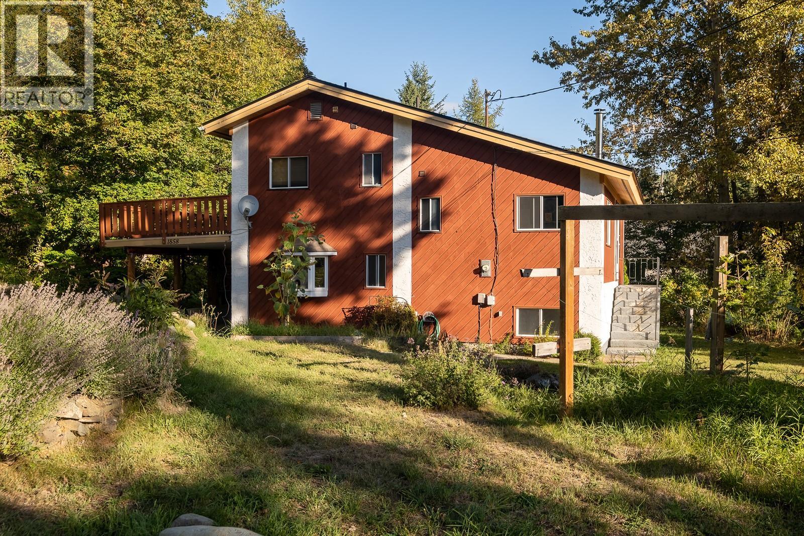 1858 Princess Avenue, Rossland