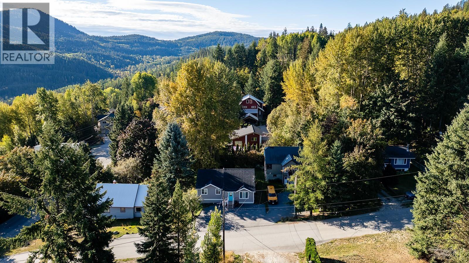 1858 Princess Avenue, Rossland