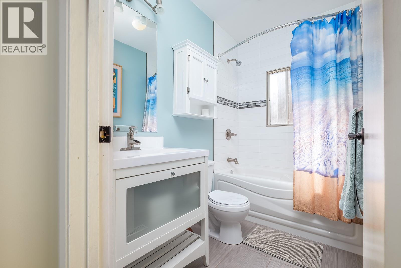 1858 Princess Avenue, Rossland