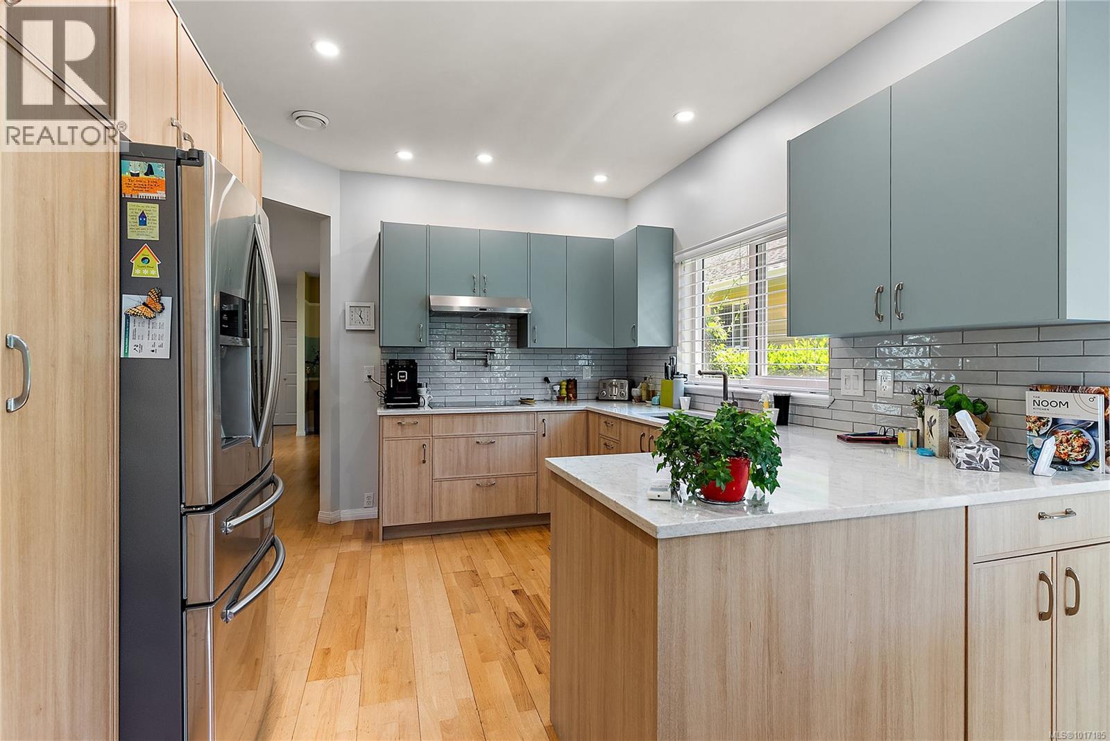  7952 Polo Park Crescent, Central Saanich