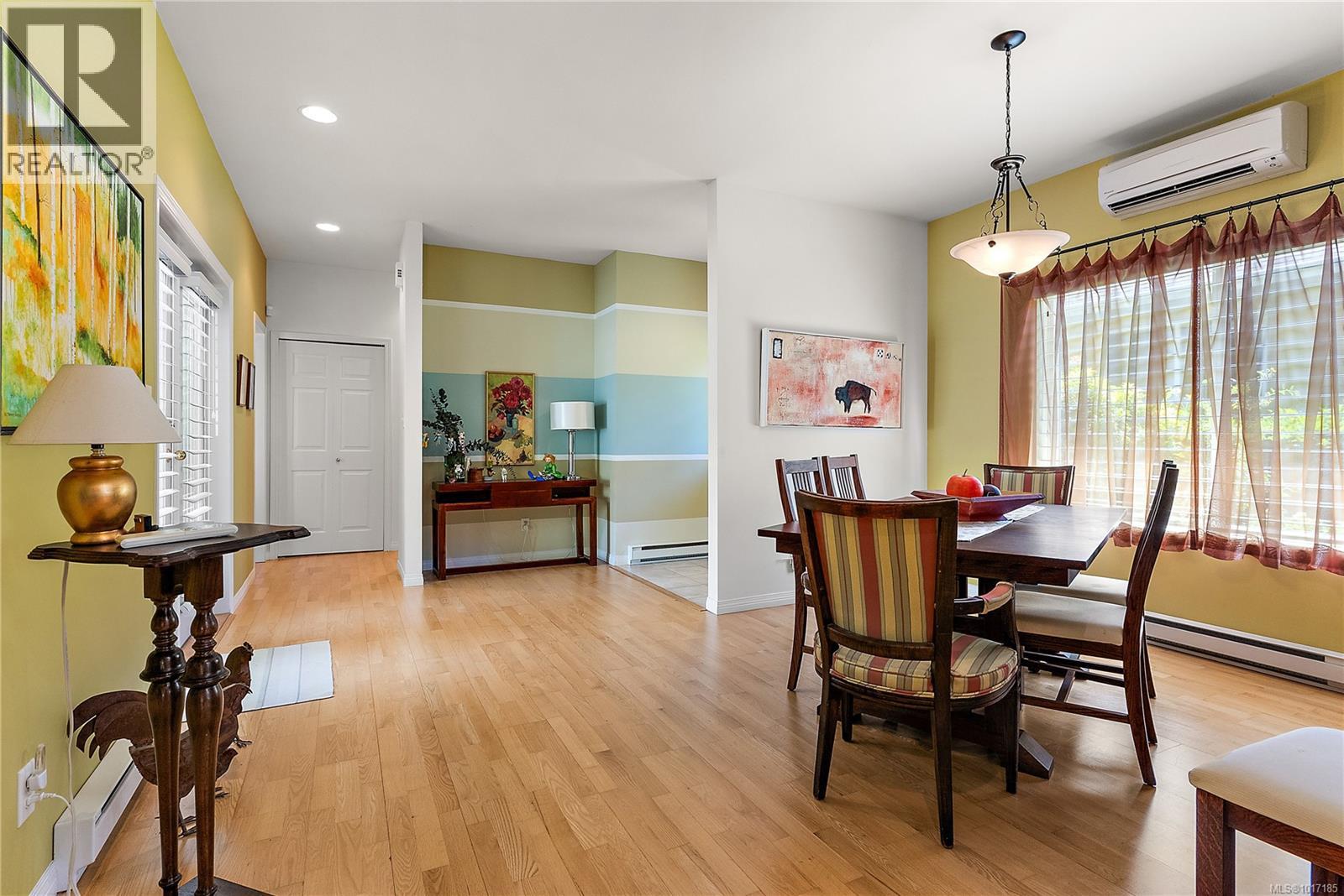  7952 Polo Park Crescent, Central Saanich