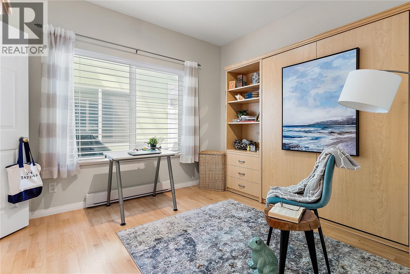  7952 Polo Park Crescent, Central Saanich