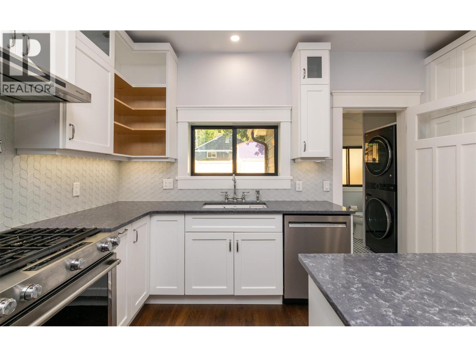  550 6 Street Southeast, Salmon Arm