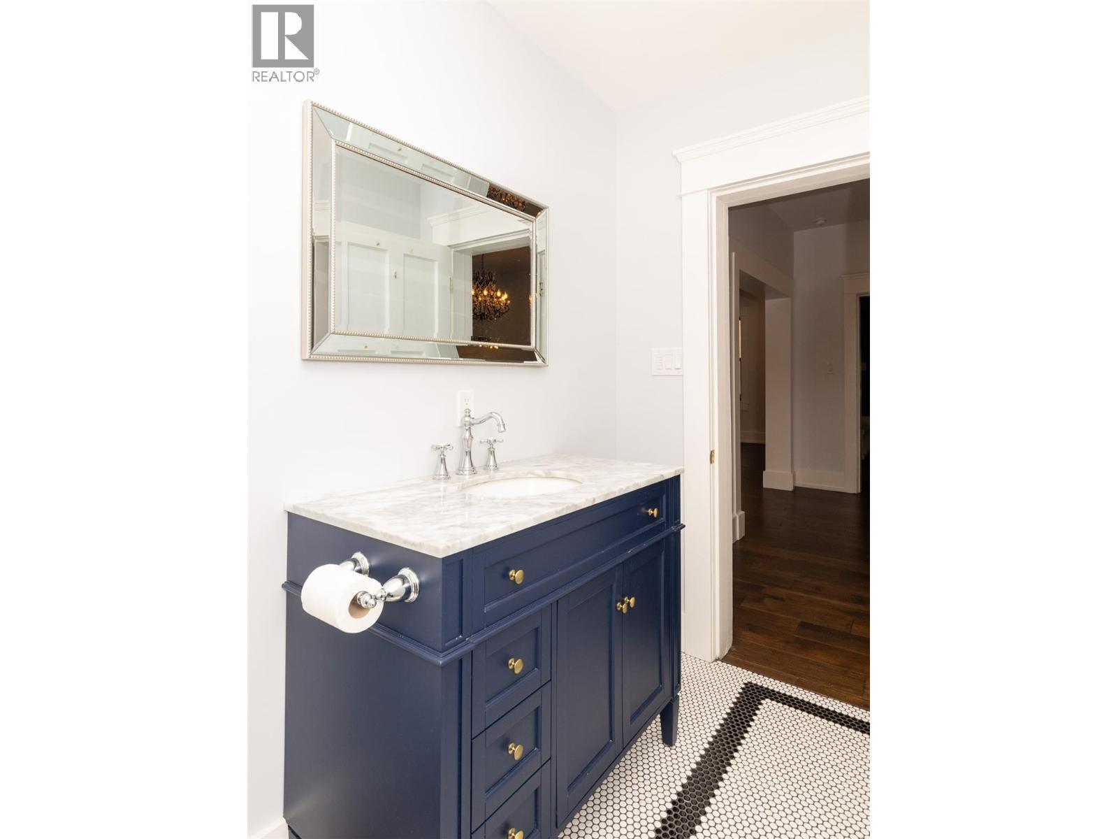  550 6 Street Southeast, Salmon Arm