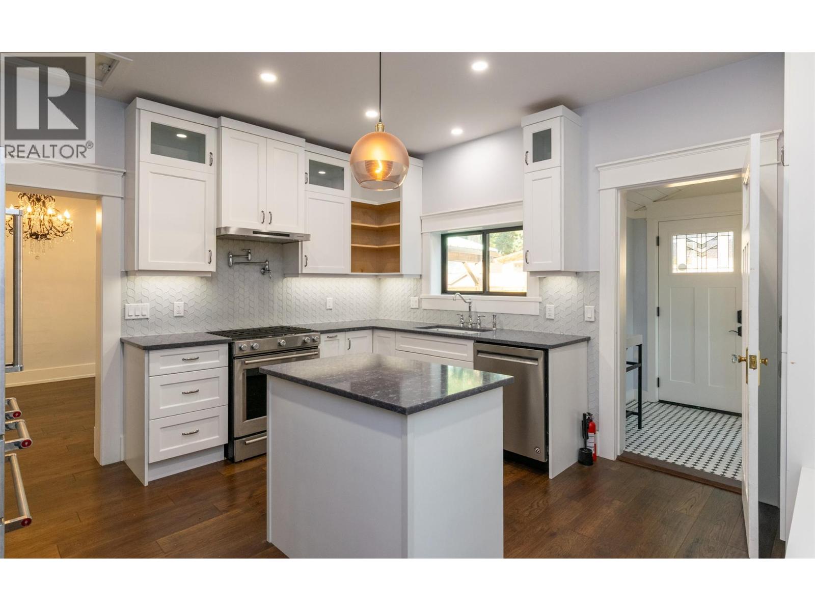  550 6 Street Southeast, Salmon Arm