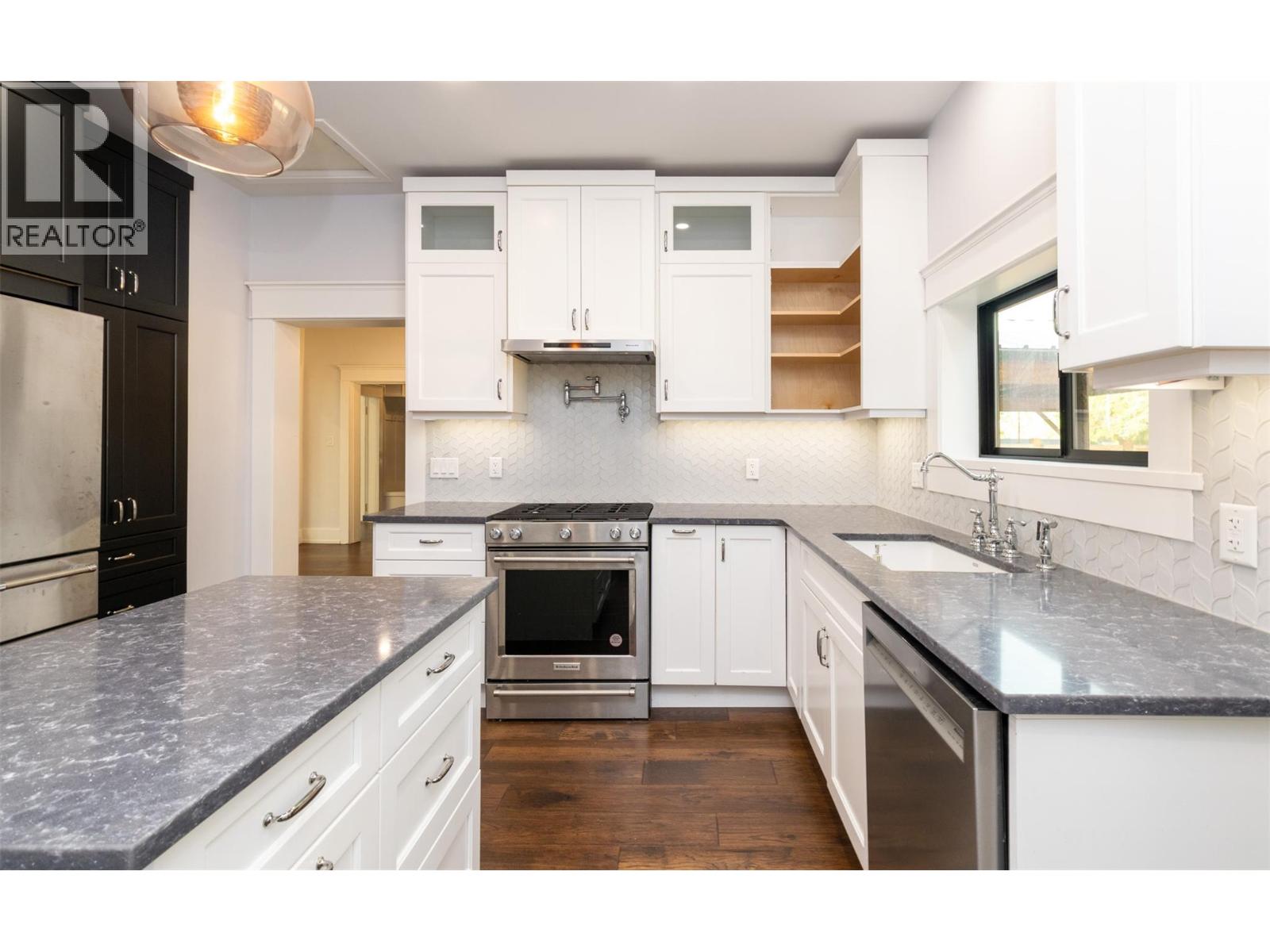  550 6 Street Southeast, Salmon Arm