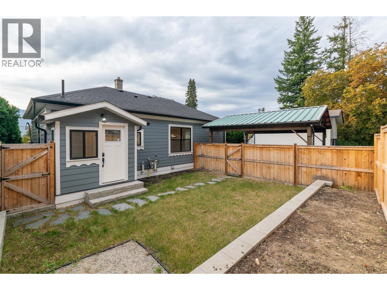  550 6 Street Southeast, Salmon Arm