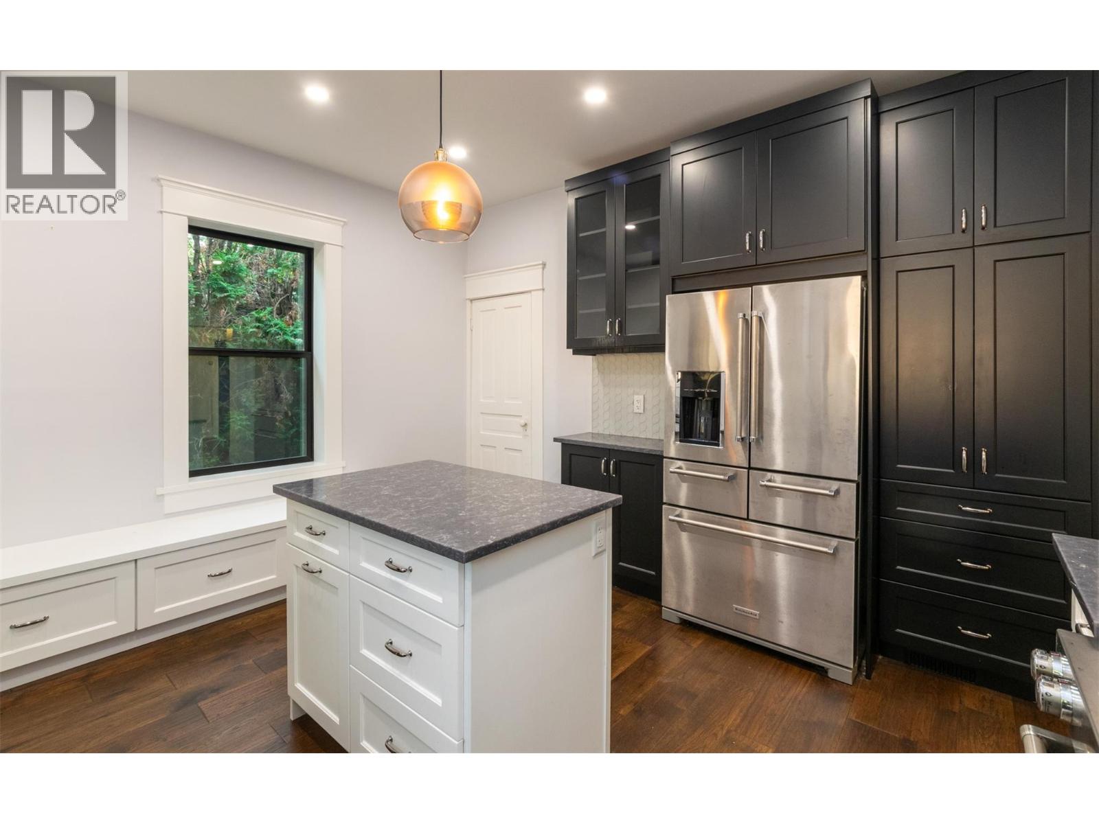  550 6 Street Southeast, Salmon Arm