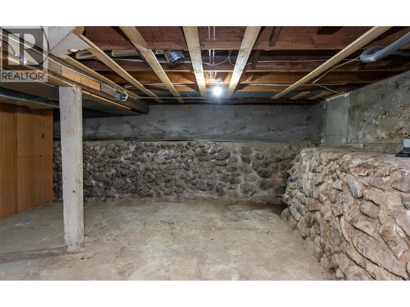  550 6 Street Southeast, Salmon Arm