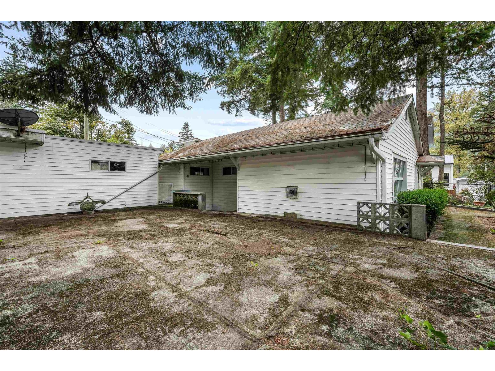 363 PINE STREET, Cultus Lake North, Cultus Lake