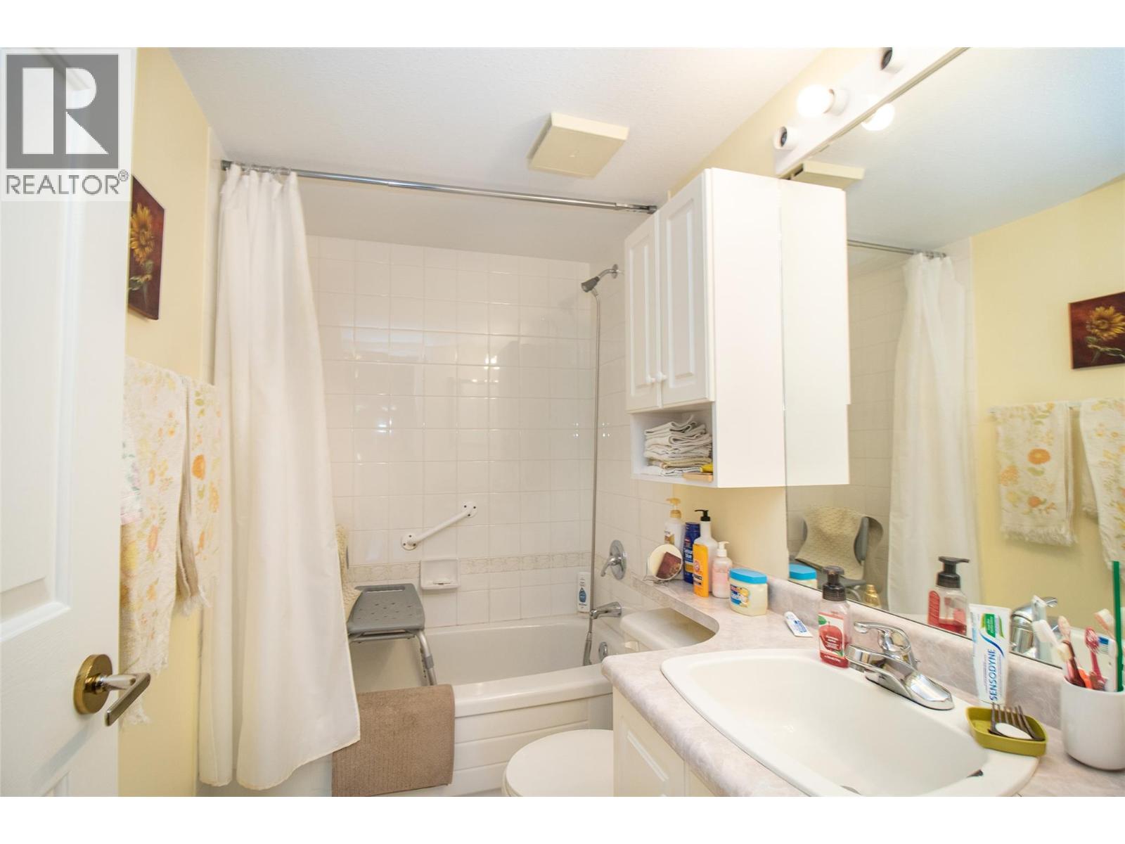 103 920 Glenwood Avenue, Kelowna