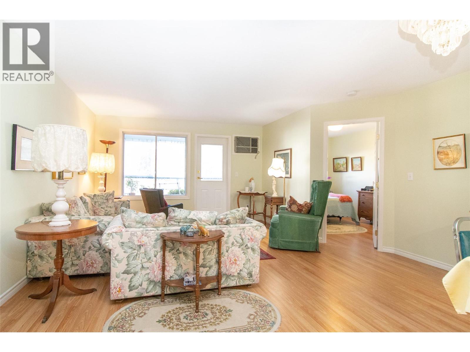 103 920 Glenwood Avenue, Kelowna