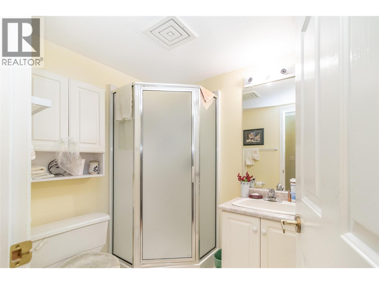 103 920 Glenwood Avenue, Kelowna