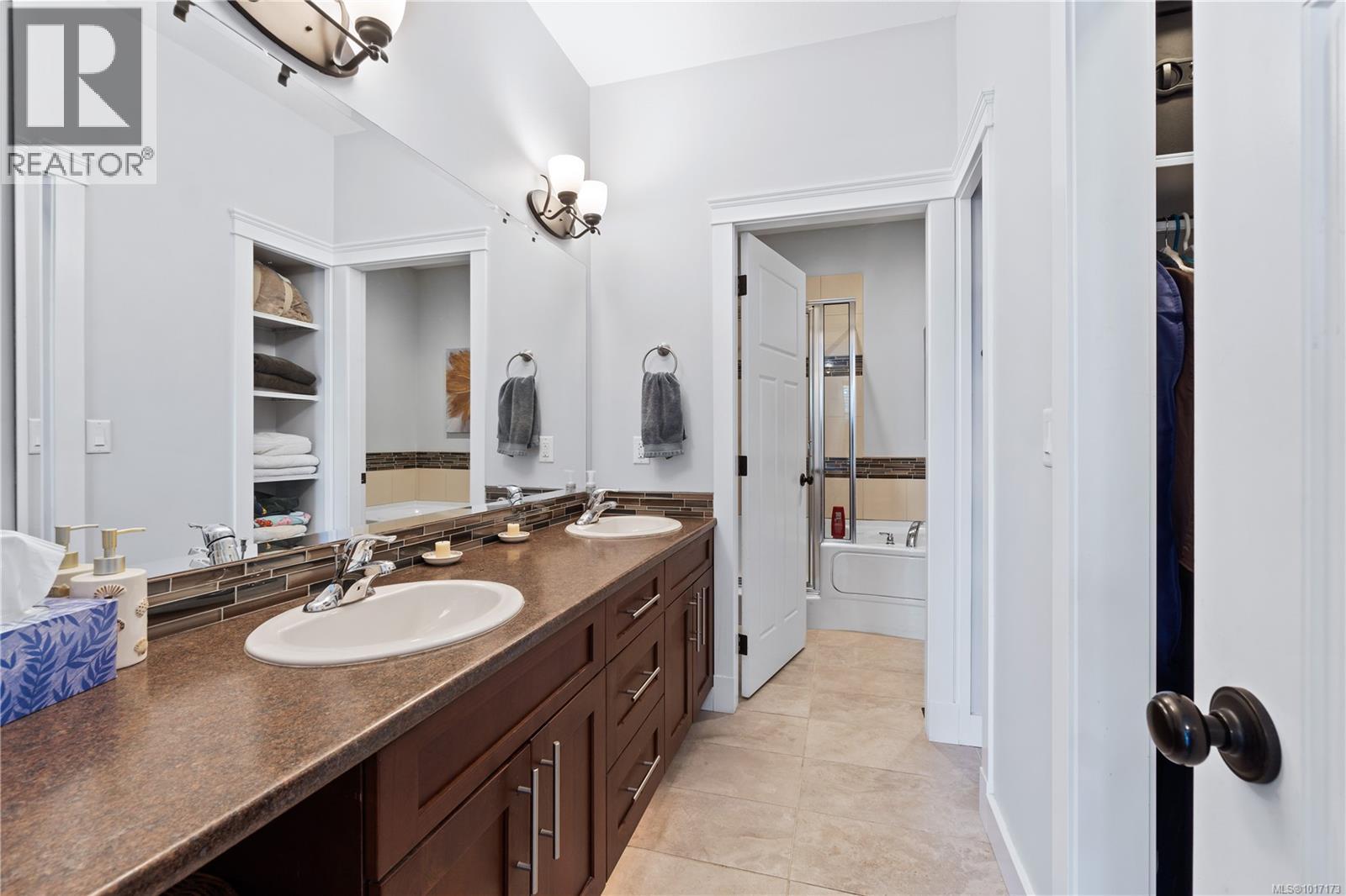 6166 Arlin Pl, Nanaimo