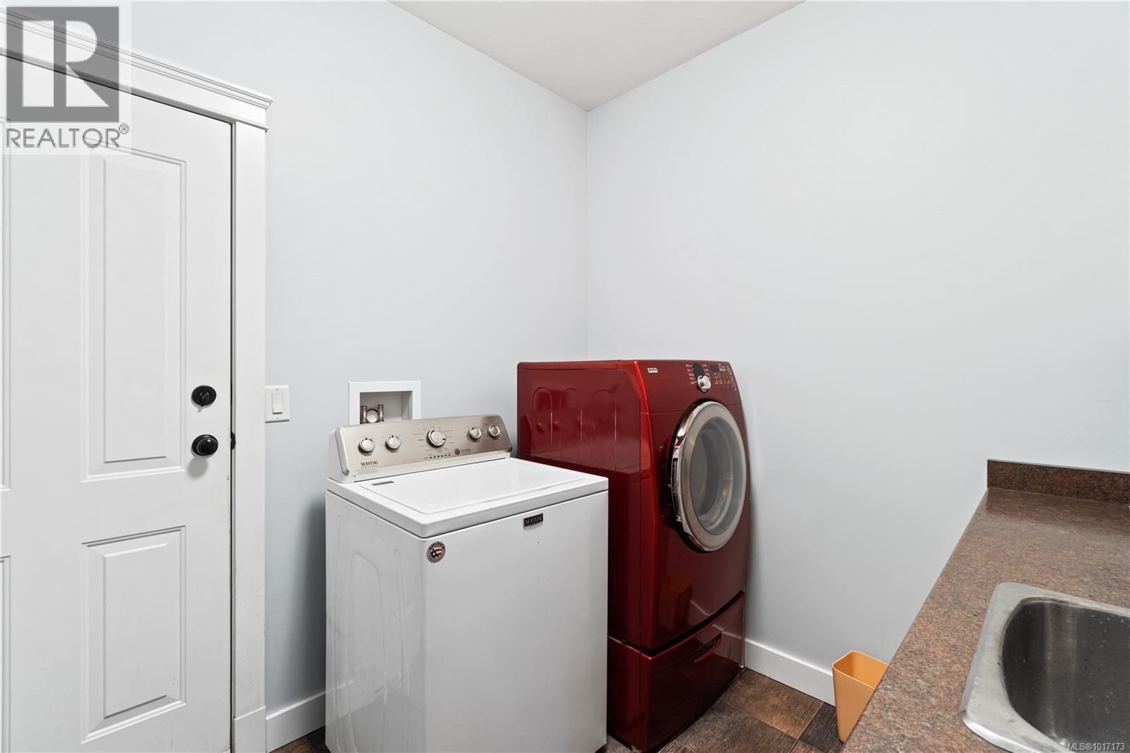 6166 Arlin Pl, Nanaimo