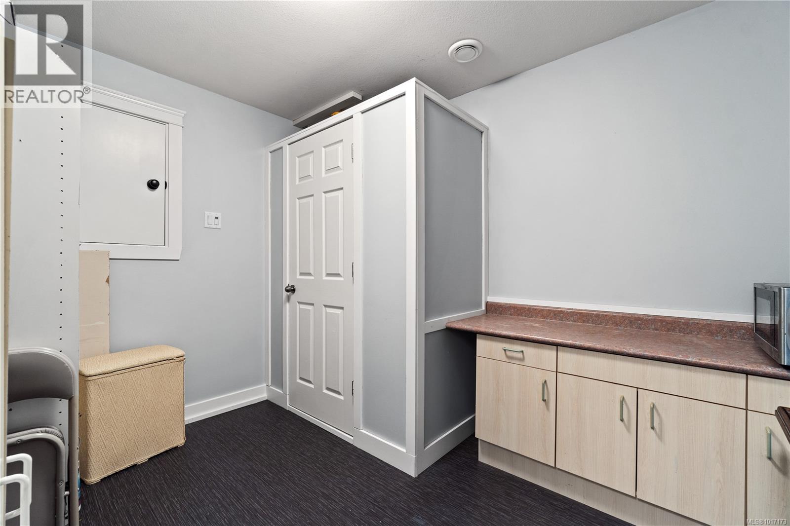 6166 Arlin Pl, Nanaimo