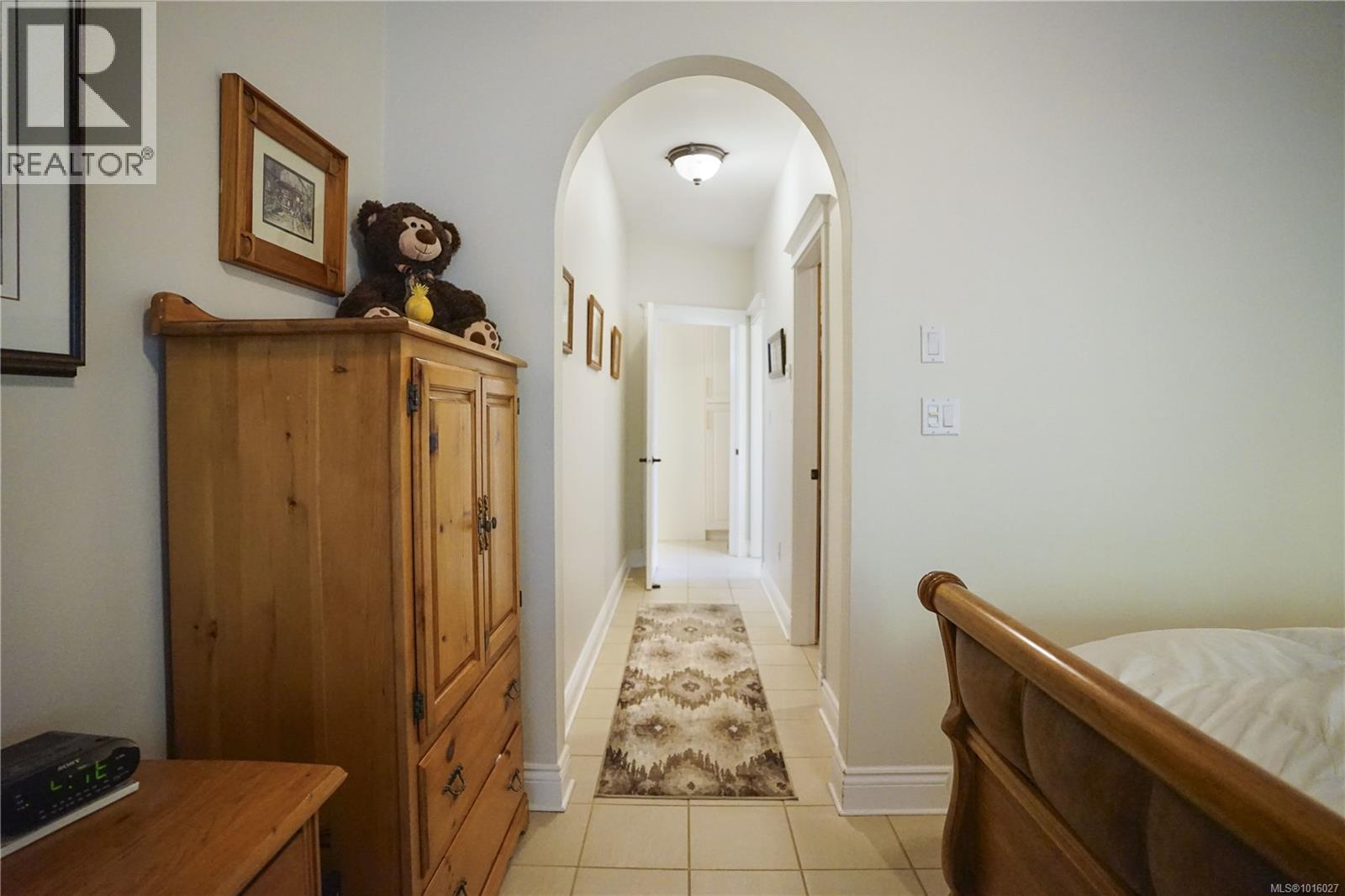  2510 Kinnoull Crescent, Mill Bay