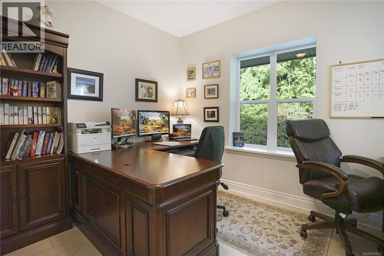 2510 Kinnoull Crescent, Mill Bay