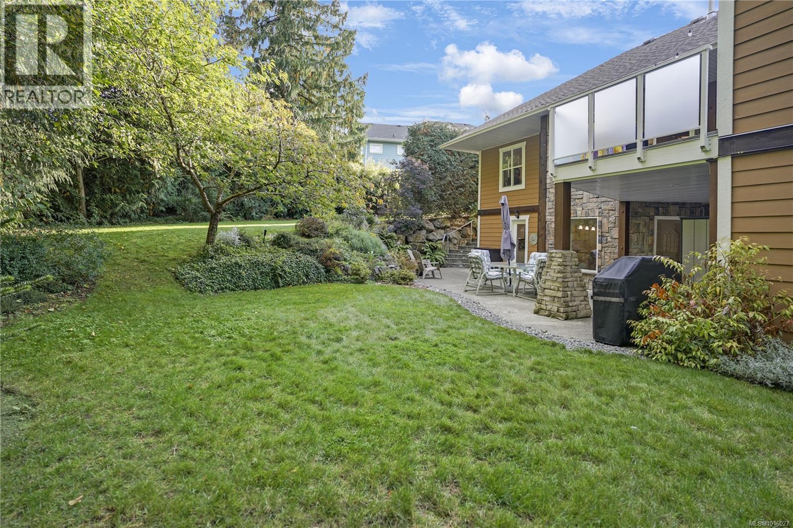  2510 Kinnoull Crescent, Mill Bay