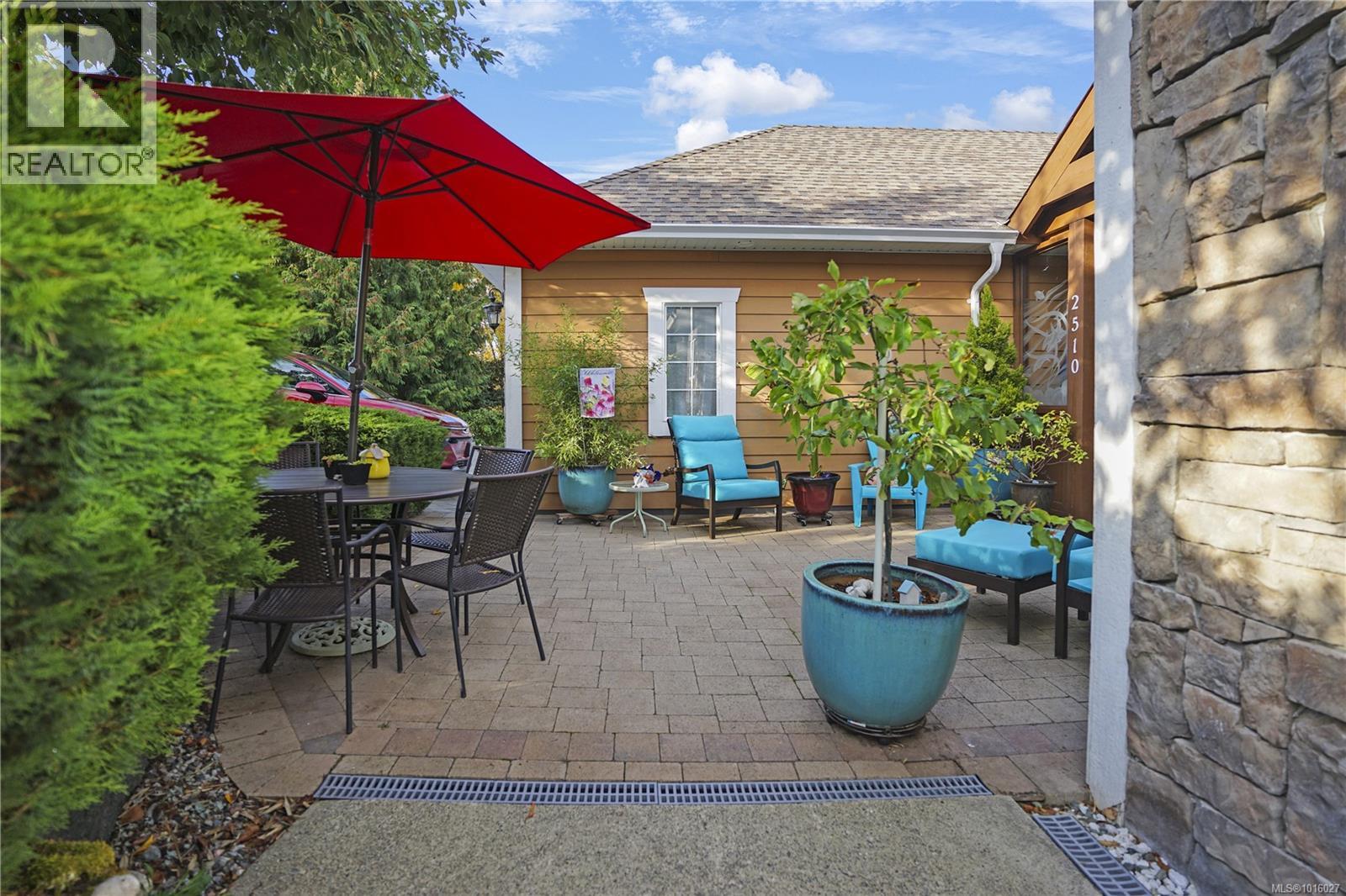  2510 Kinnoull Crescent, Mill Bay