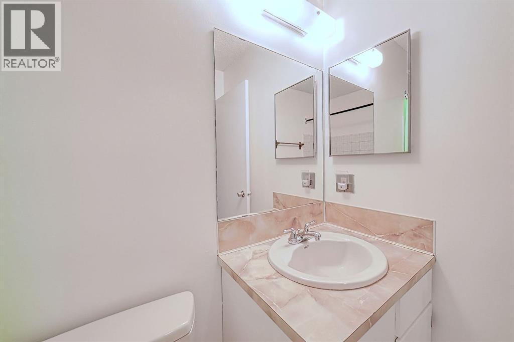 Single Family House for Sale in   Manora Place NE Marlborough Park Calgary 