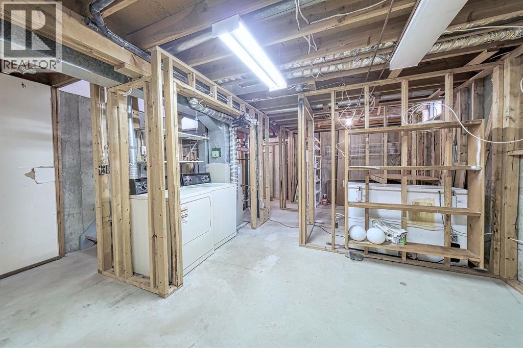 Single Family House for Sale in   Manora Place NE Marlborough Park Calgary 