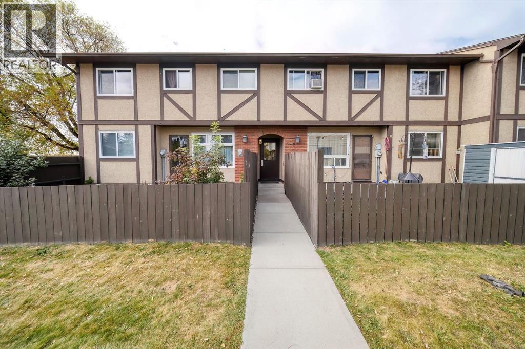 Single Family House for Sale in   Manora Place NE Marlborough Park Calgary 