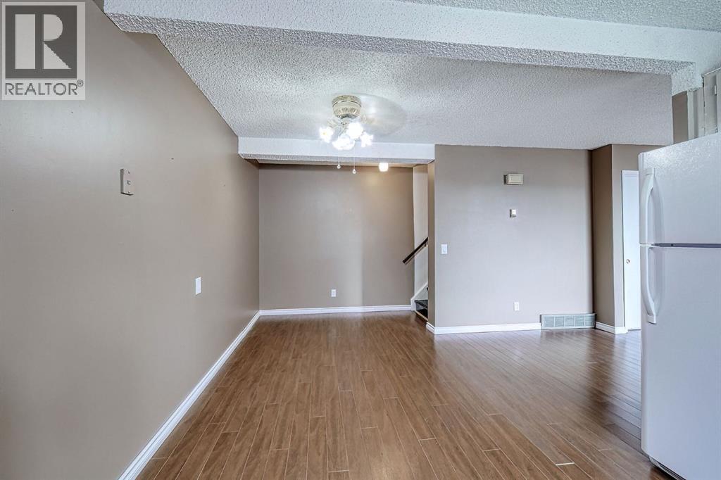 Single Family House for Sale in   Manora Place NE Marlborough Park Calgary 