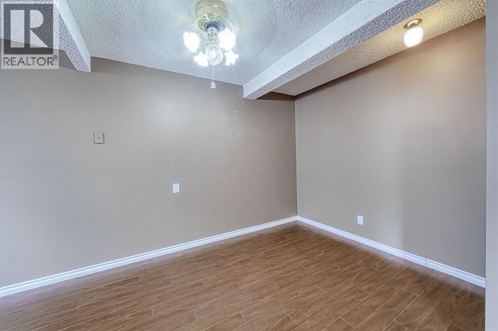 Single Family House for Sale in   Manora Place NE Marlborough Park Calgary 