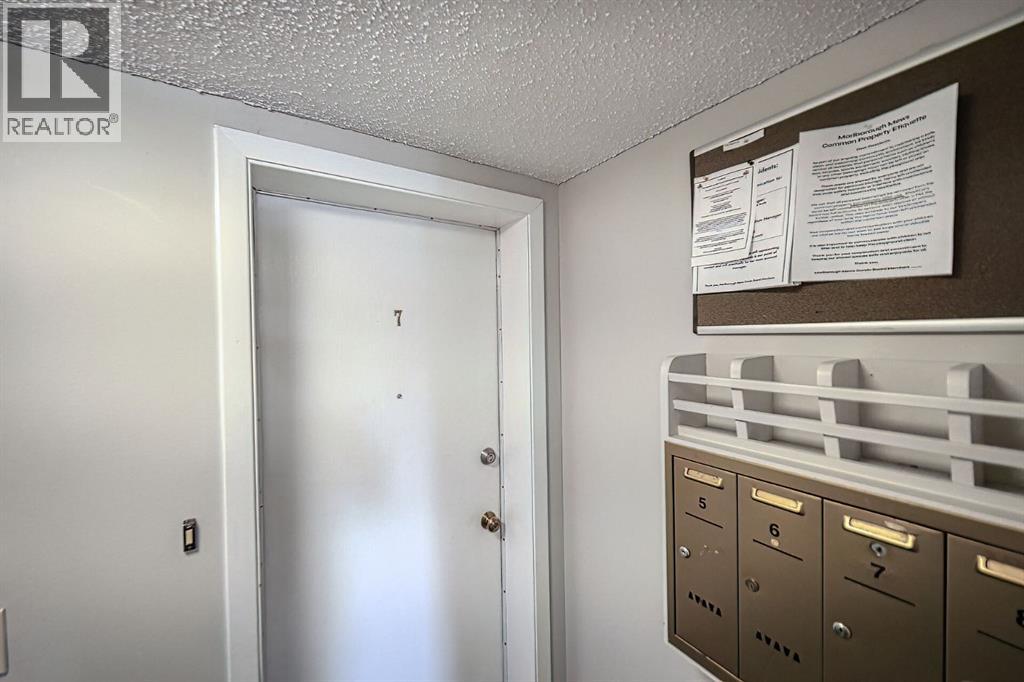 Single Family House for Sale in   Manora Place NE Marlborough Park Calgary 