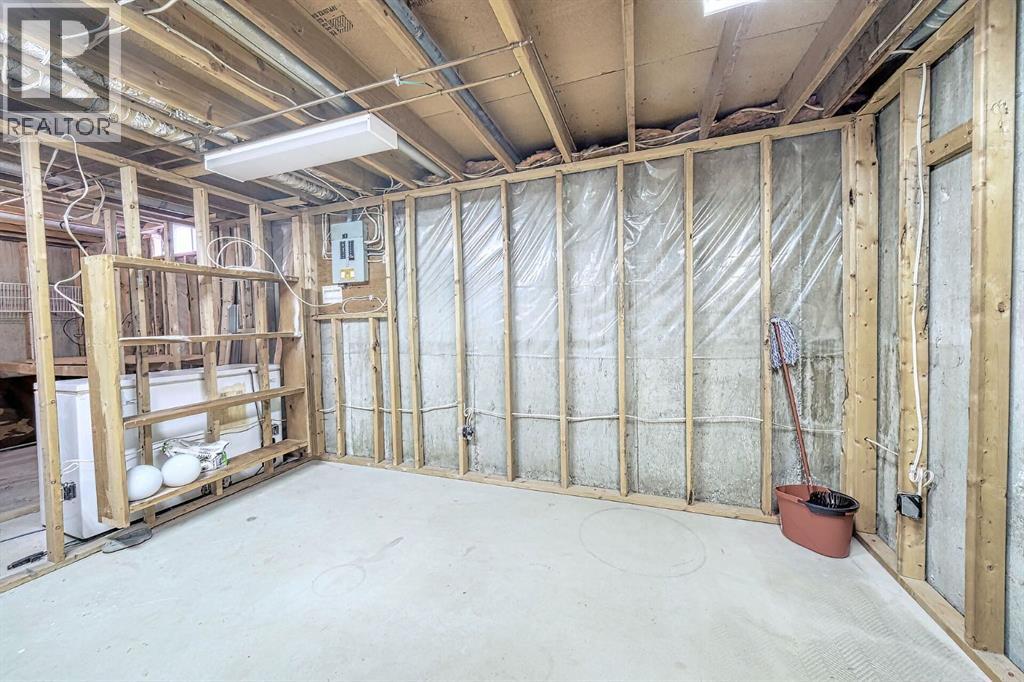 Single Family House for Sale in   Manora Place NE Marlborough Park Calgary 