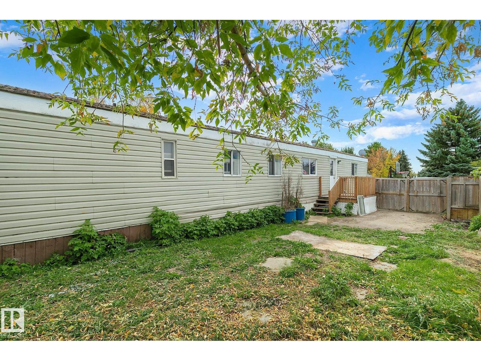 22 West View BV NW, Edmonton