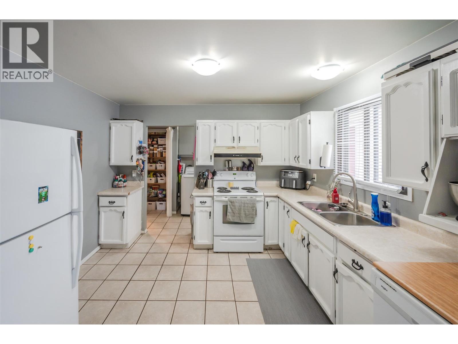  2564 MCGRAW Street, Penticton