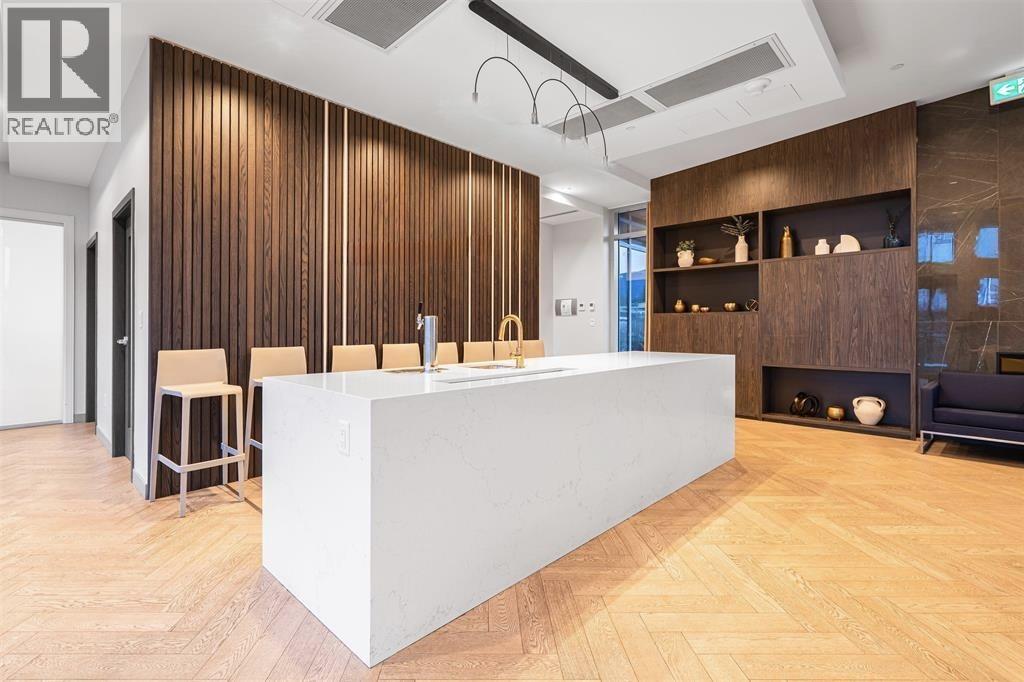 2207 200 KLAHANIE COURT, West Vancouver