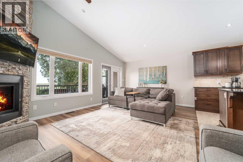 Single Family House Bungalow for Sale in  Mt Sundial Court W Sunridge Lethbridge 