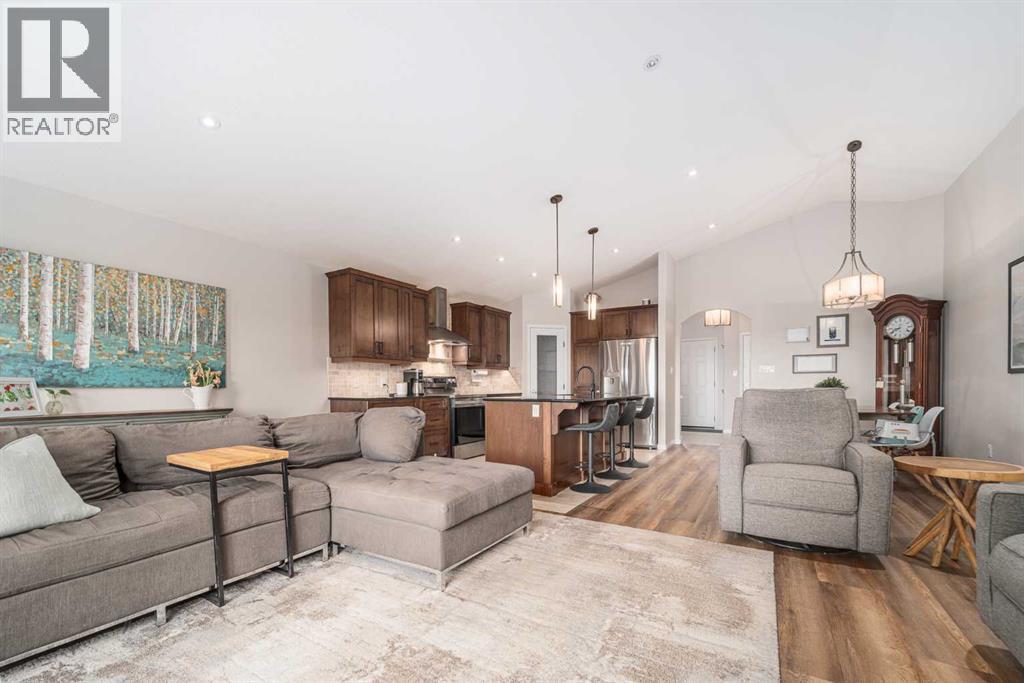 Single Family House Bungalow for Sale in  Mt Sundial Court W Sunridge Lethbridge 