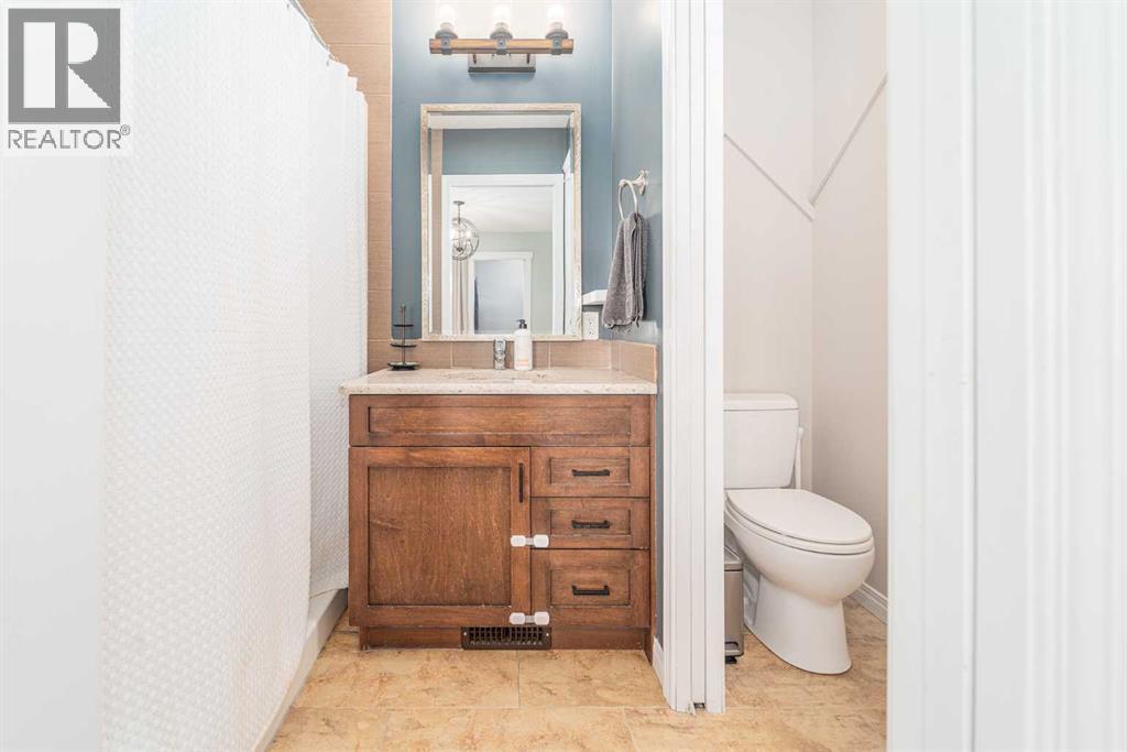 Single Family House Bungalow for Sale in  Mt Sundial Court W Sunridge Lethbridge 
